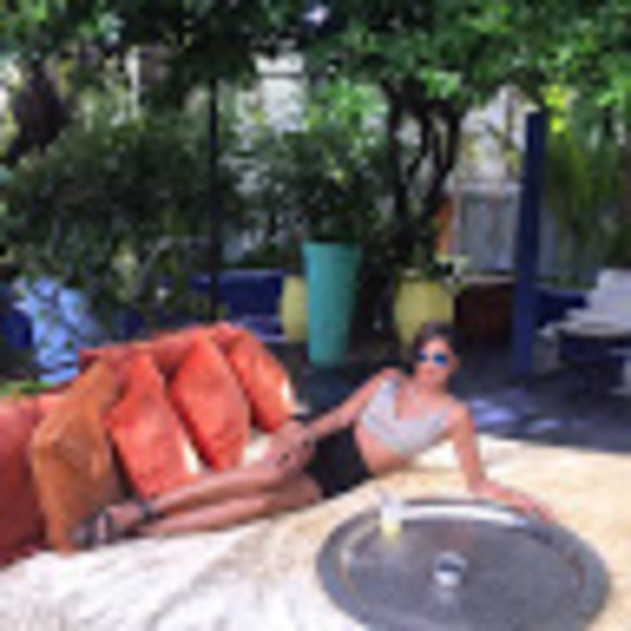 Meet your Posher, Simran - Picture 1 of 1